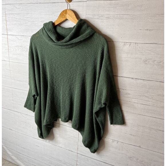 FP Beach Free People Top Womens SZ XS Green World Traveler Cowl Neck Split Back - Picture 5 of 14